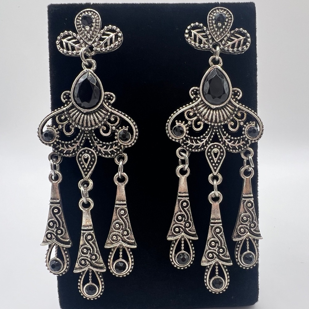 Silver Tone Black Stone Chandelier Earrings Bohemian Gothic Filigree Dangle